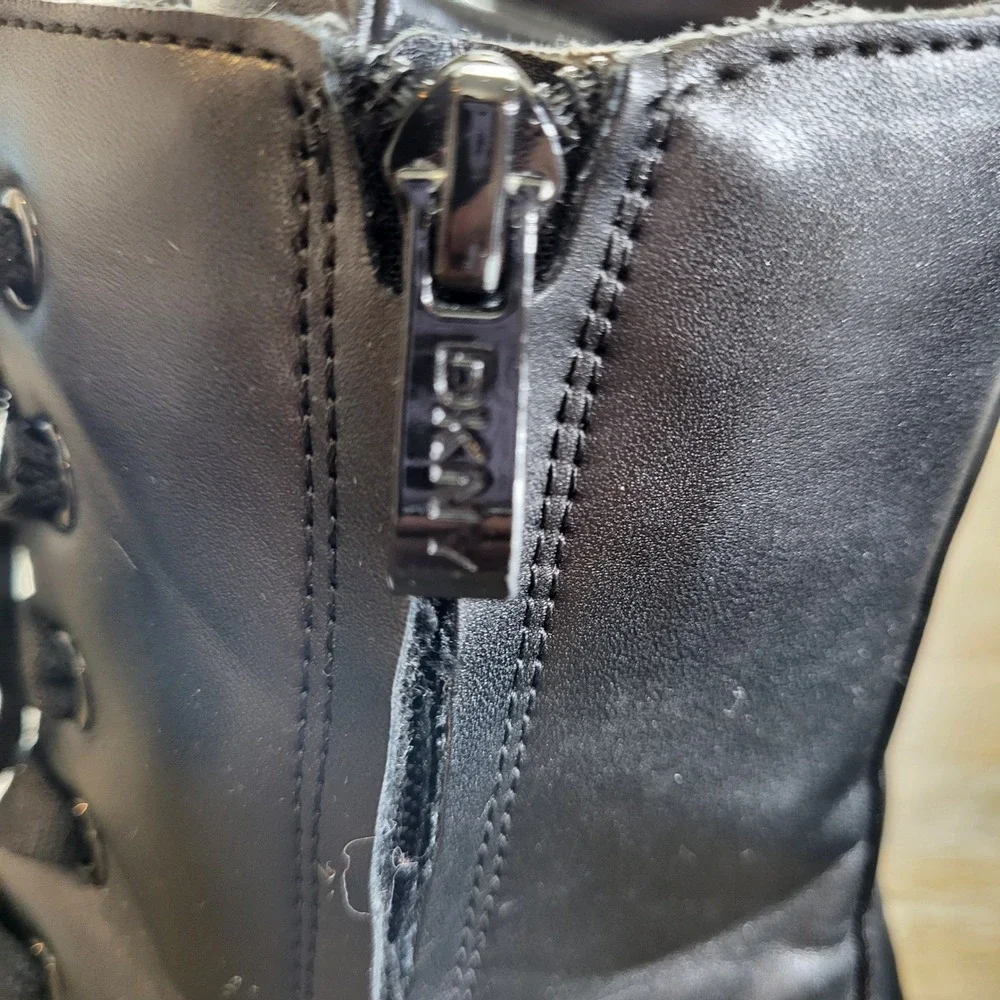 DKNY Black Combat Boots Lace Up Side Zip Lug Sole K4496542 Mens 8M